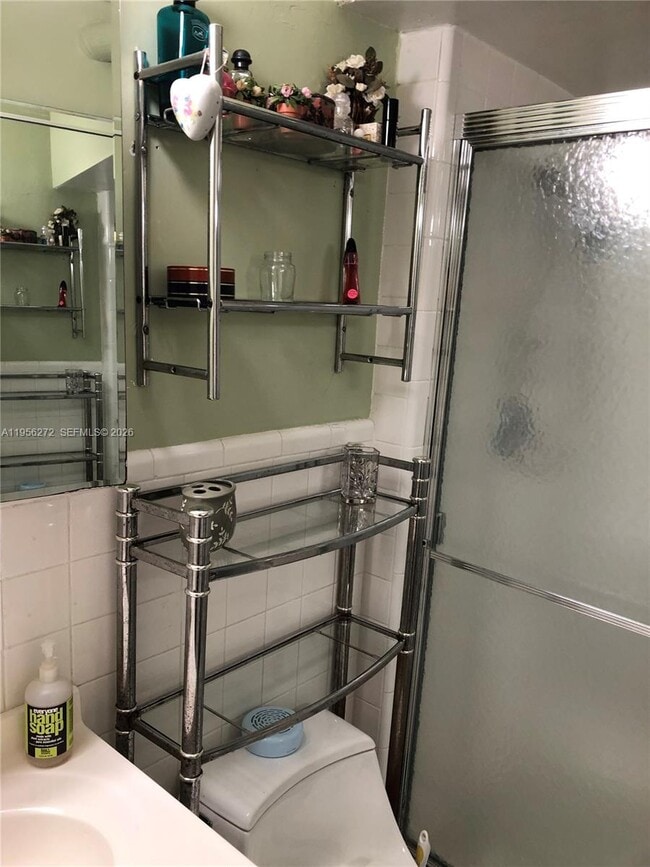 Building Photo - 255 Sunrise Dr