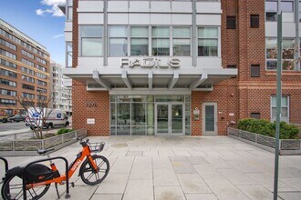 Building Photo - Logan Circle! //Professionally Managed & Recently Renovated // Studio  // Open Floor-Plan in a Mo...