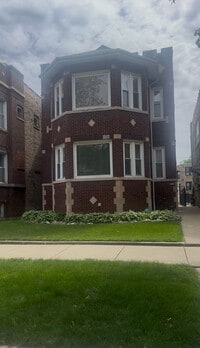 Building Photo - 7813 S East End Ave