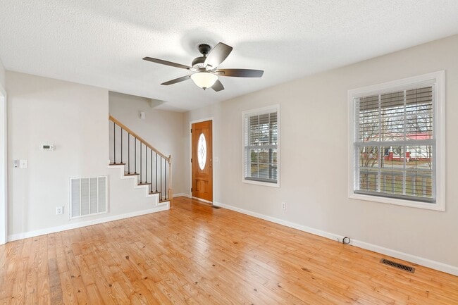 Building Photo - Beautiful 3 BR, 3BA Home-District 1 Schools, Walking Distance to Downtown Inman