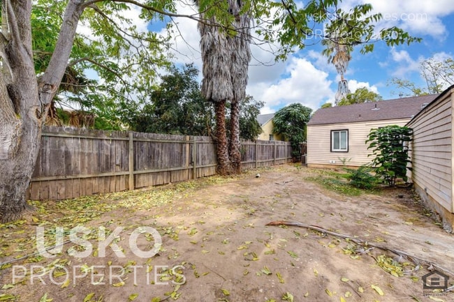 Building Photo - "Charming 2-Bedroom Duplex on Mendocino Bl...