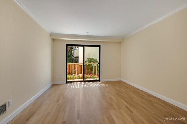 Building Photo - 383 Lombard St