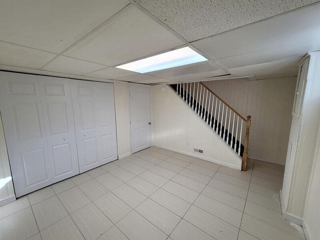 Building Photo - 5215 Wasena Ave