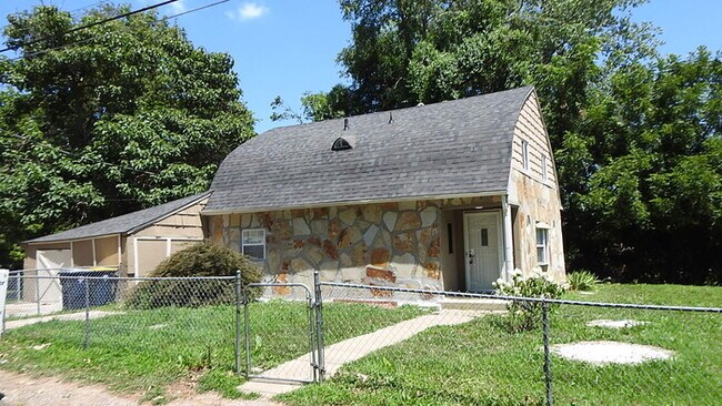 Building Photo - 3bed 2 full bath in North Kansas City, MO