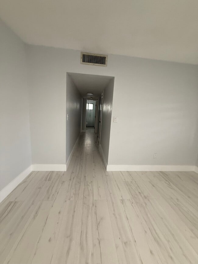 Building Photo - 7142 SW 22nd St