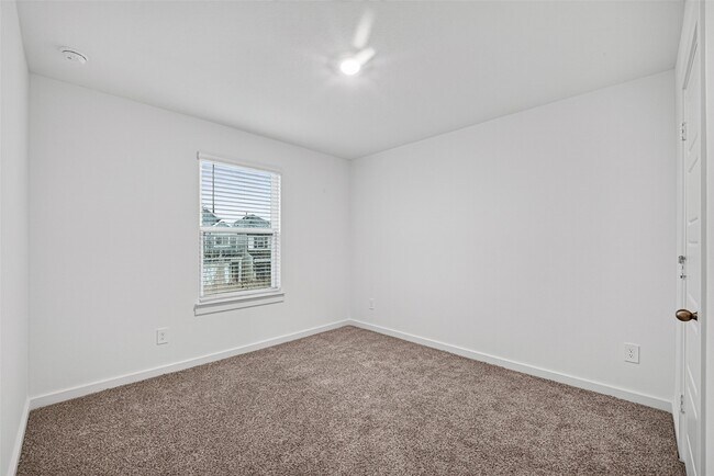 Building Photo - 2937 Amherst Mdw Ln