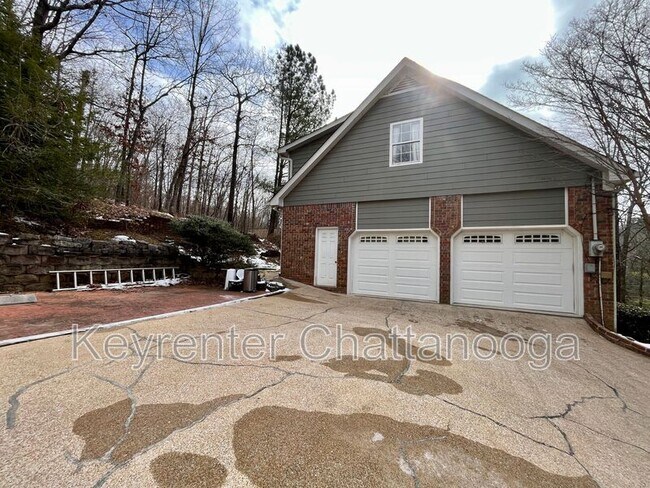 Building Photo - 6528 Harbor View Dr