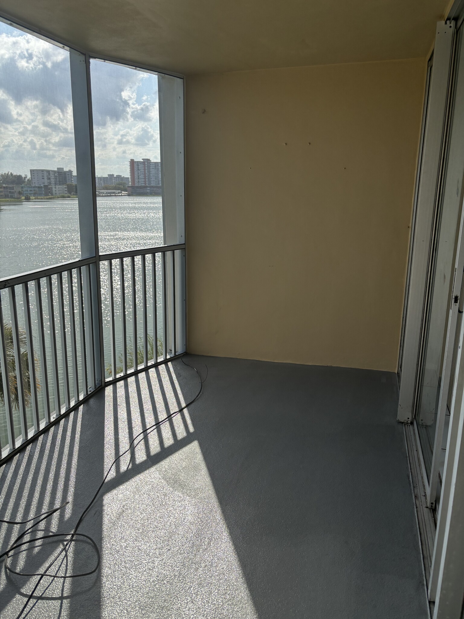 Balcony - 1750 NE 191st St