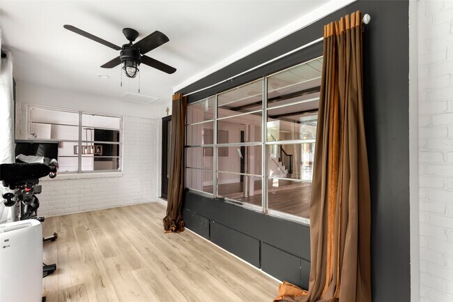 Building Photo - 3602 Ridgeview Dr