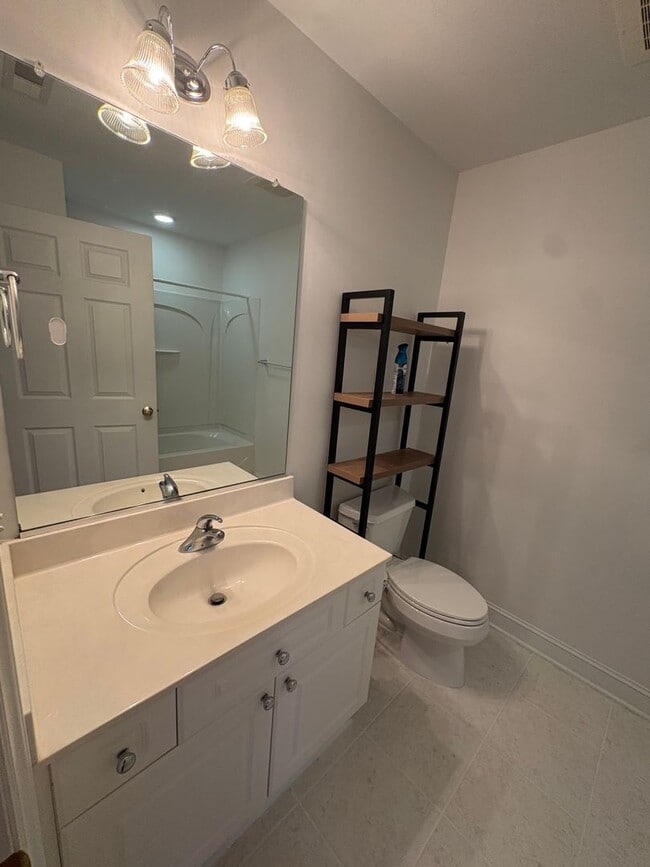Building Photo - 4732 Tatton Park Cir