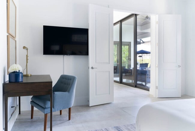 Building Photo - 1412 Leland Way