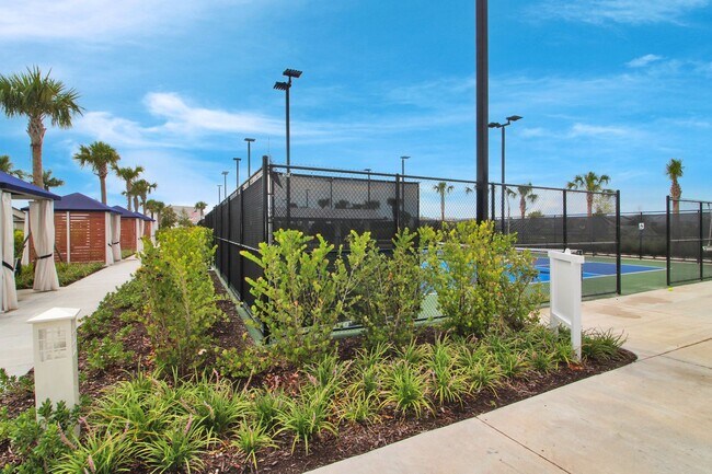 Building Photo - Palmera at Wellen Park Annual Townhouse for Rent