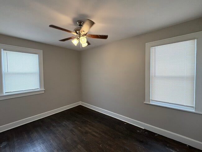 Building Photo - 17407 Woodbury Ave