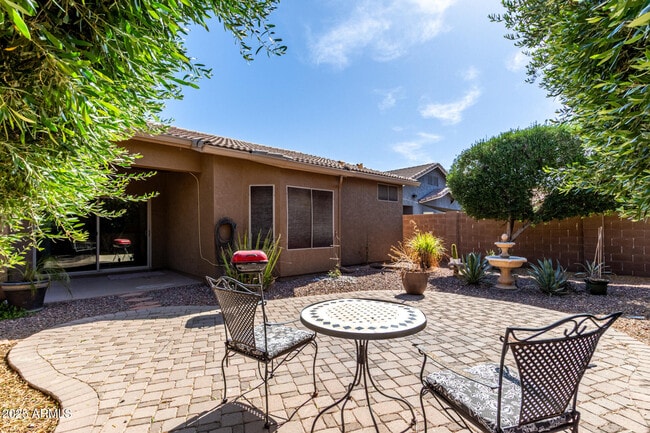 Building Photo - 44087 Granite Dr