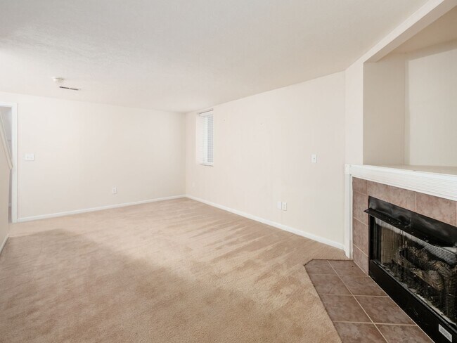 Building Photo - 53 Traditions Way