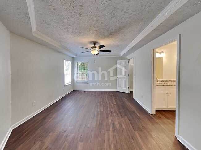 Building Photo - 1300 Georgetown Dr