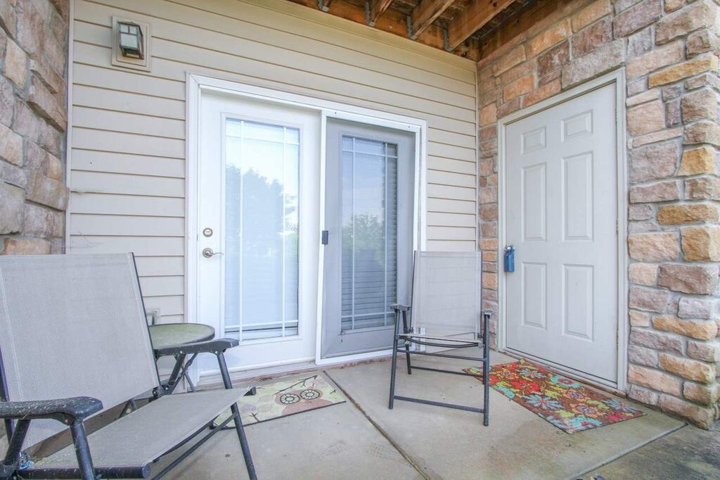 back porch - 1011 Harts Cove Way