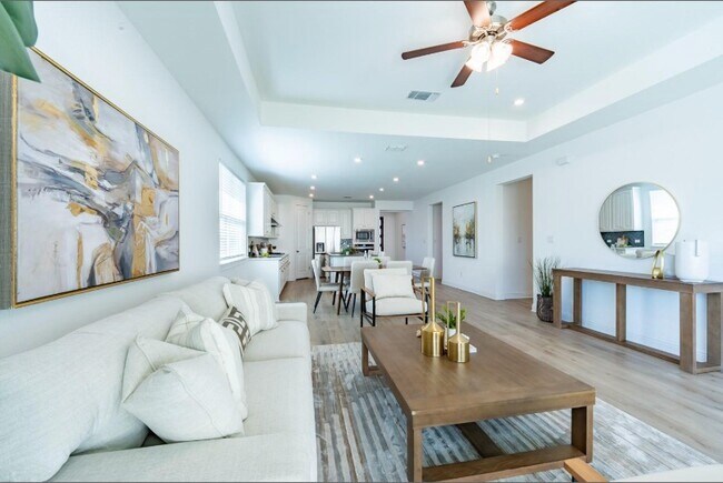 Building Photo - 1040 Villa Rialto View