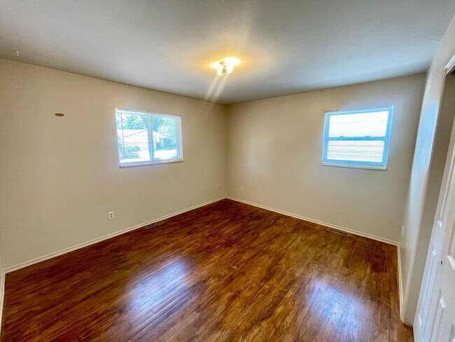 Building Photo - Charming 3 Bed, 2 Bath Home Near CSU & Old Town Fort Collins!