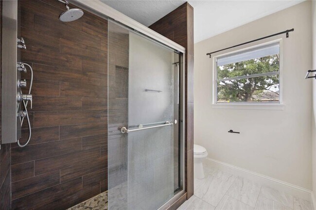 Building Photo - 3403 Linkwood Dr