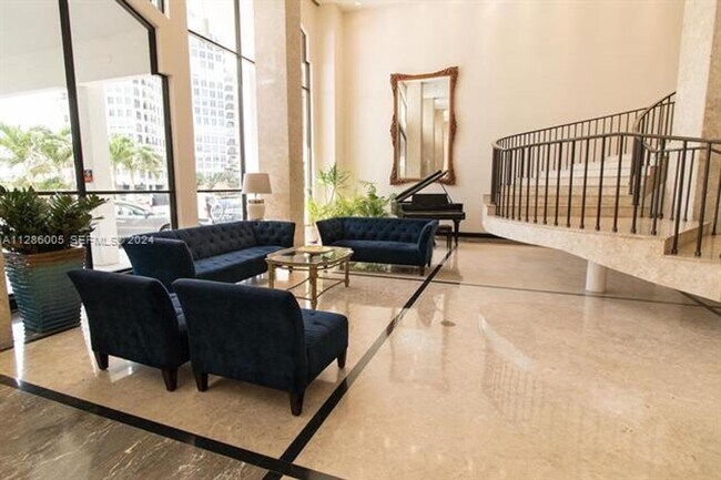 Building Photo - 5601 Collins Ave