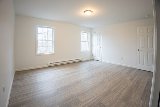 Building Photo - 154 Grove Ave