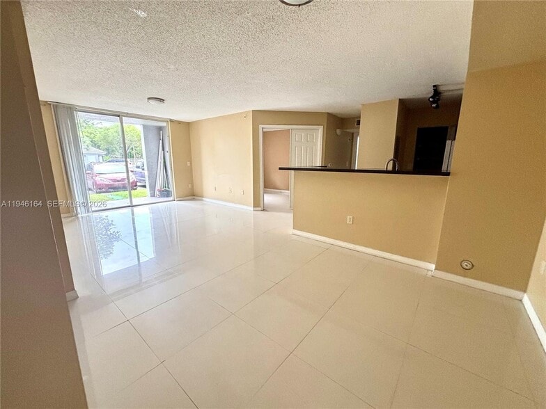 Building Photo - 777 SW 111th Way