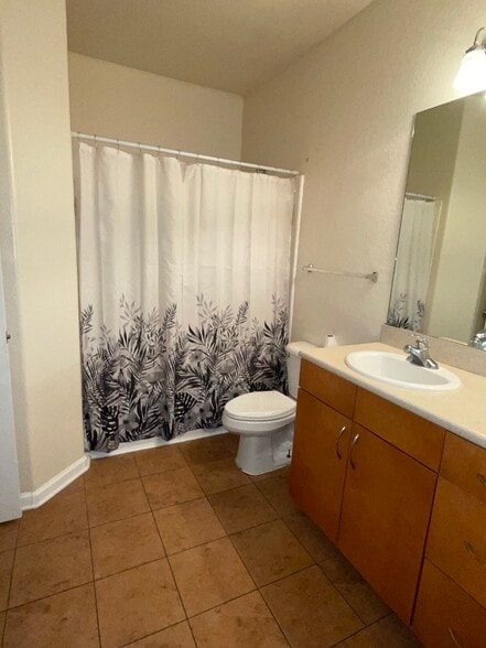 Bathroom - 8290 Gate Pky W