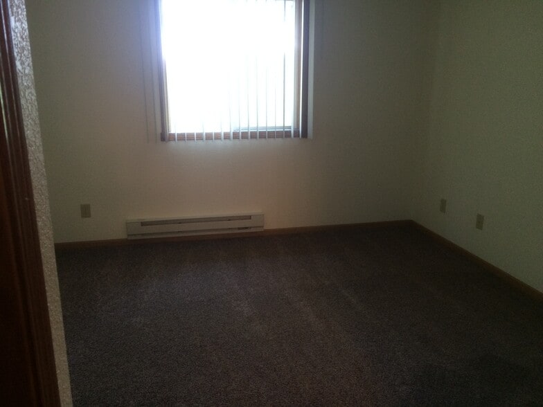 Building Photo - 11377 Executive Ln
