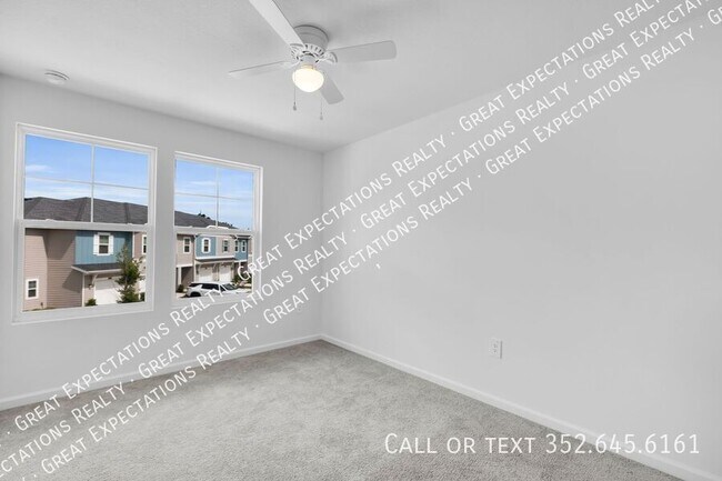 Building Photo - 4859 SW 81st Lp