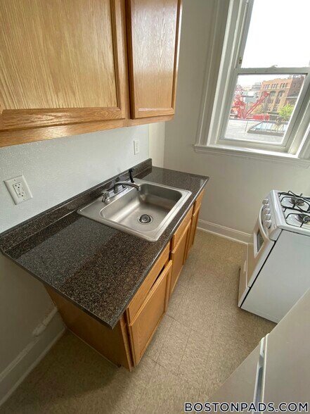 Building Photo - 1175 Boylston St