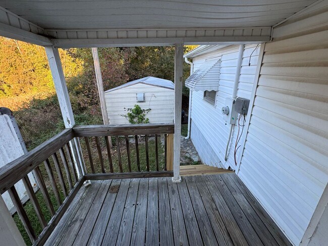 Building Photo - 4044 Friendship Rd