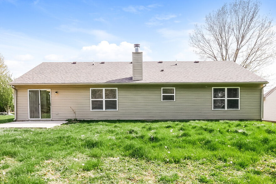 Building Photo - 12164 Laurelwood Dr