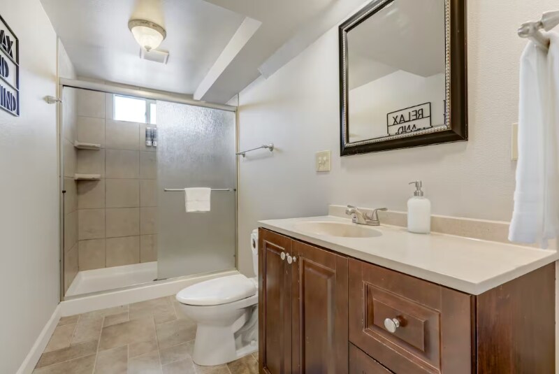Building Photo - 2402 Patrician Way