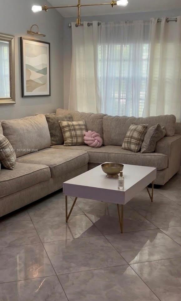 Building Photo - 7431 Tam Oshanter Blvd