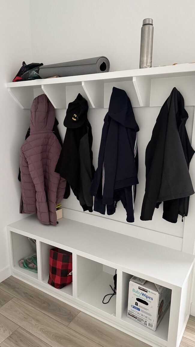 Building Photo - 3239 S Forest Ave