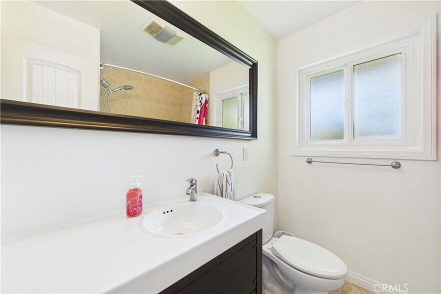 Building Photo - 8412 San Marino Dr