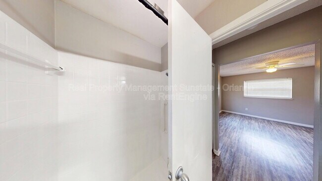 Building Photo - 506 Parson Brown Way