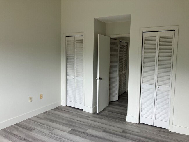 Building Photo - Spacious Condo in the Heart of Calabash