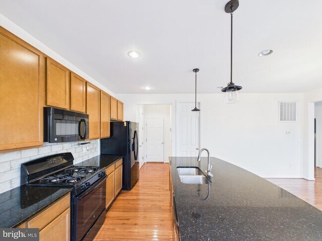 Building Photo - 18213 Jillian Ln