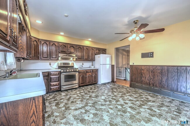 Building Photo - 4565 Madison Ave