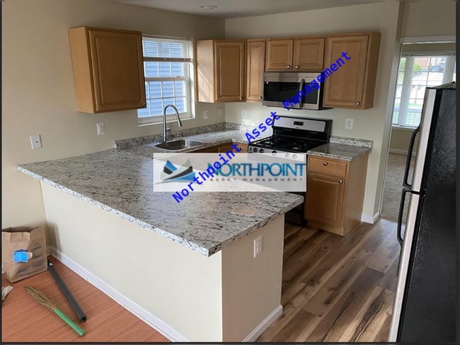 Building Photo - !!MOVE IN SPECIAL: $500 OFF on 2nd MONTH R...