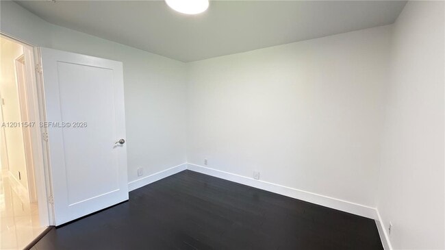 Building Photo - 3767 Oak Ridge Cir