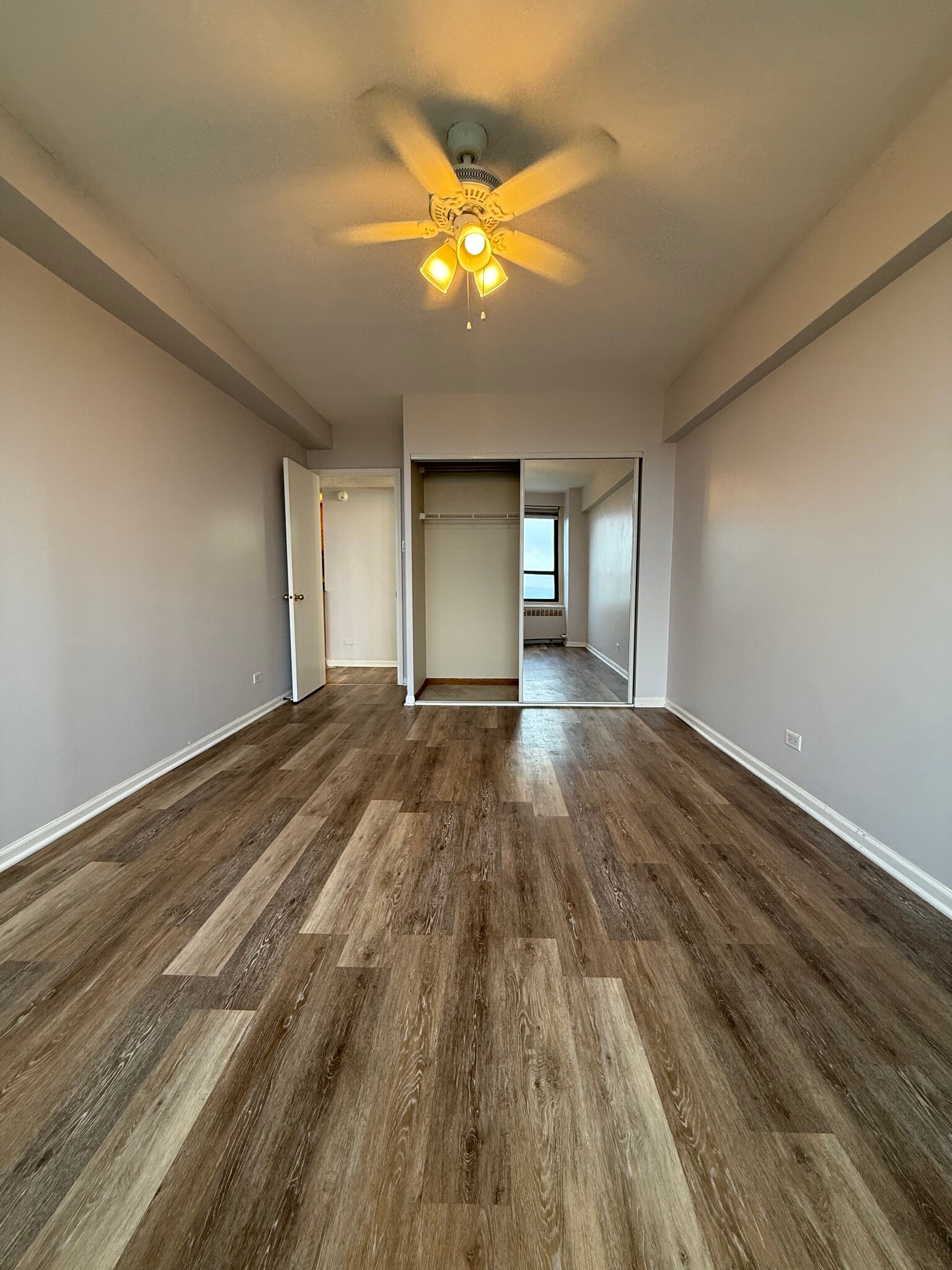 Building Photo - 4230 N Marine Dr