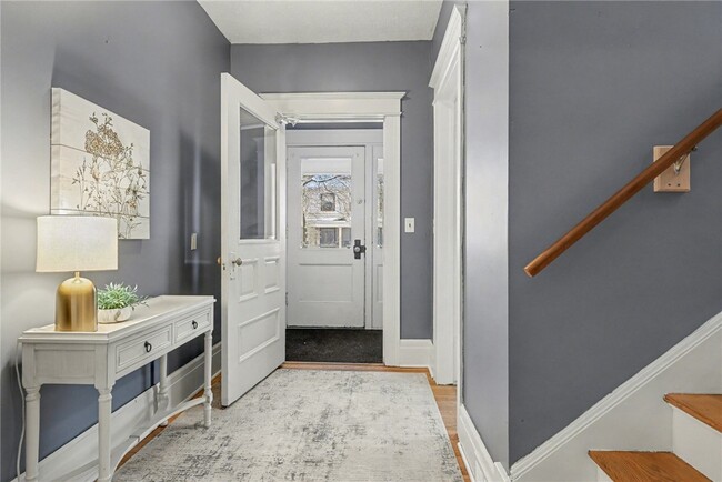 Building Photo - 30 Shepard St