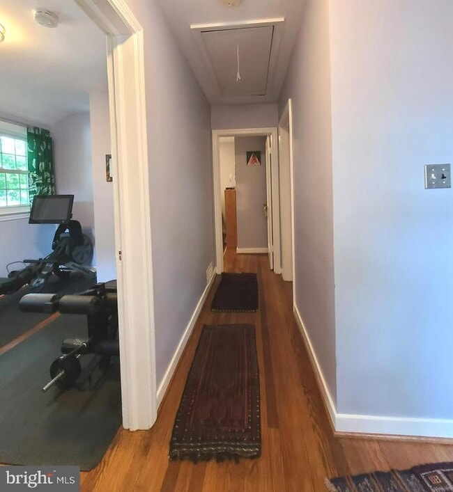 Building Photo - 855 N Larrimore St