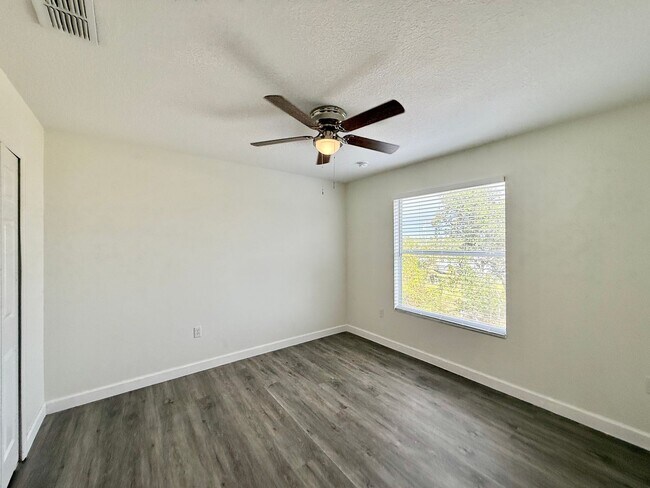 Building Photo - GORGEOUS, Large Completely Renovated Two-Story 4/2.5 PLUS LOFT in POINCIANA VILLAGES!