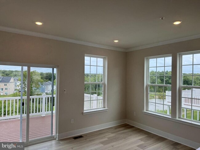 Building Photo - 7730 Meander Ct S
