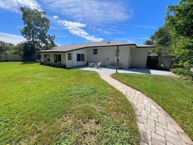 Building Photo - Splendid 3 Bed/2 Bath Home in North Pensacola