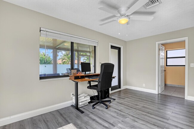 Building Photo - 1210 Skylark Ln